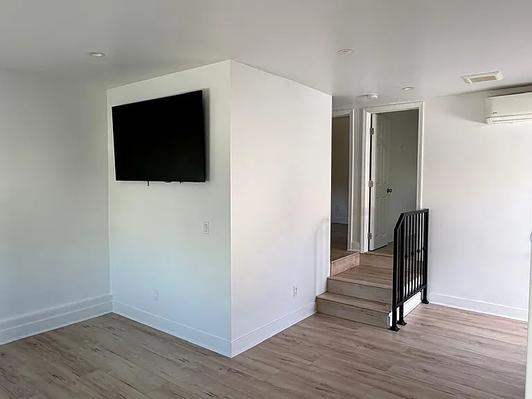 20760 Bassett St — Photo 4