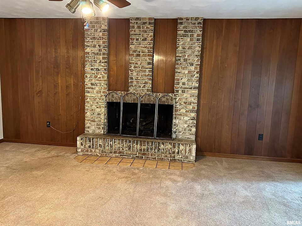 2nd image of 413 Noel Ct