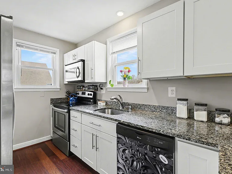 2507 Glencoe Rd — Photo 10