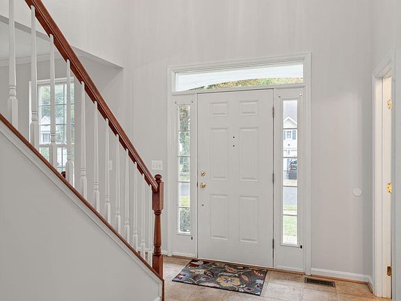 3rd image of 5105 Yawl Ct