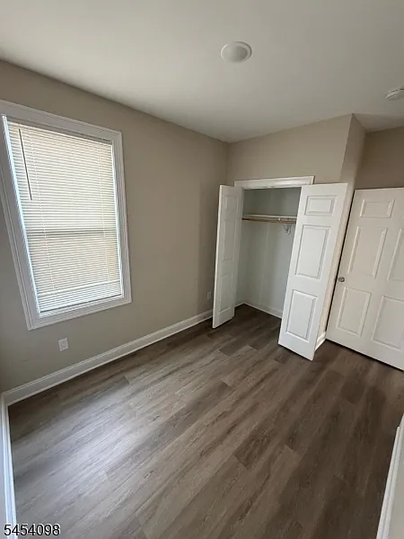 3 bed, 1.0 bath, $2,300 — Photo 3