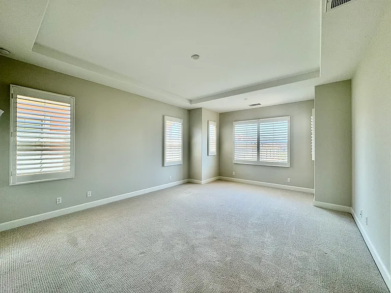 107 Omar — Photo 15