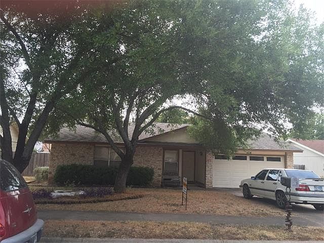 1st image of 404 Hillside Dr