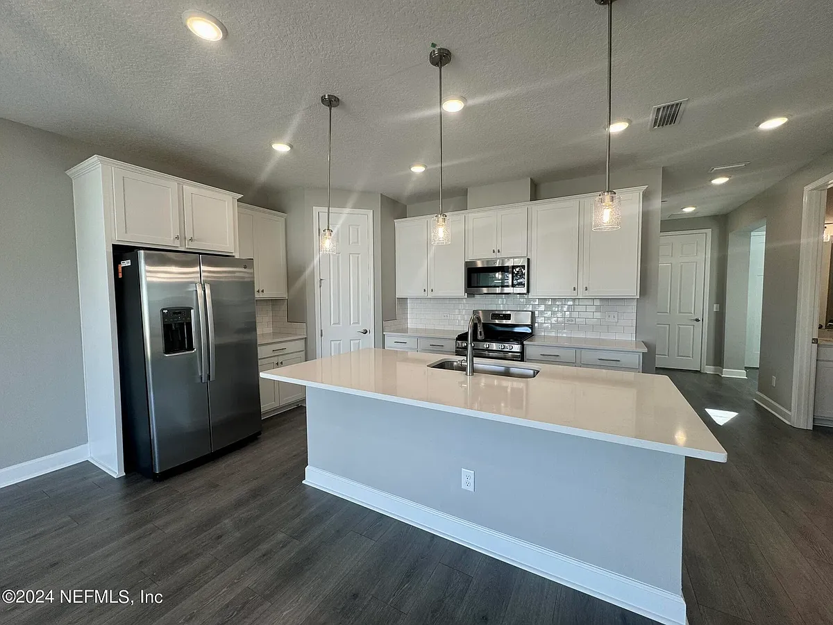 Building Photo - 29 Cedar Elm Way