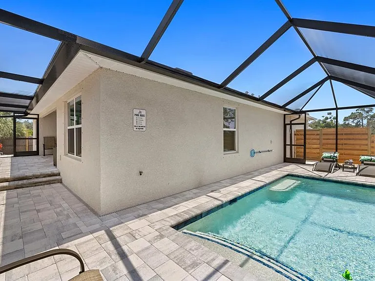1190 Euclid Rd — Photo 12