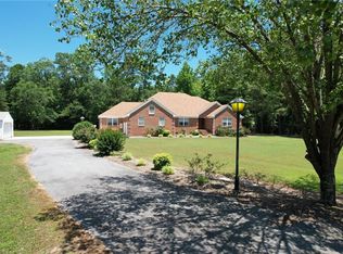 22492 Barrett Town Rd, Zuni, VA 23898