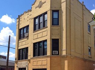 2046 W Berteau Ave APT G, Chicago, IL