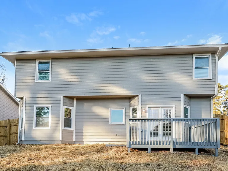 2104 Watercrest Cir — Photo 17