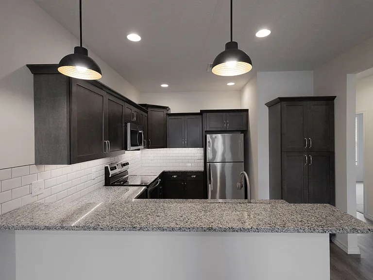3051 W Cardinal St — Photo 8