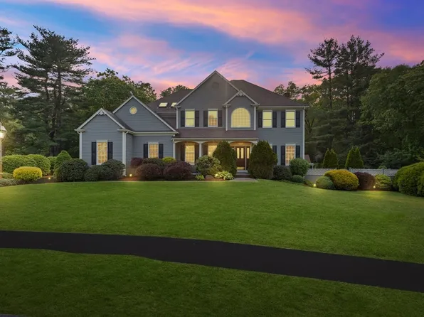 10 Country Club Way, Norton, MA 02766