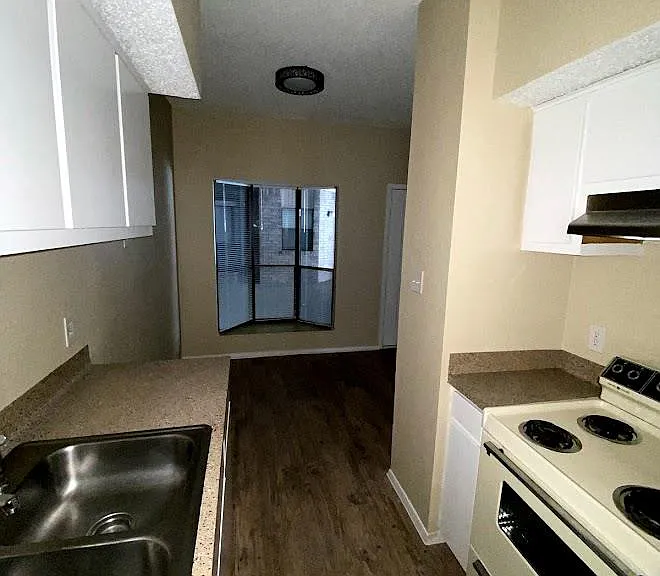 3316 Guadalupe St #212 — Photo 9