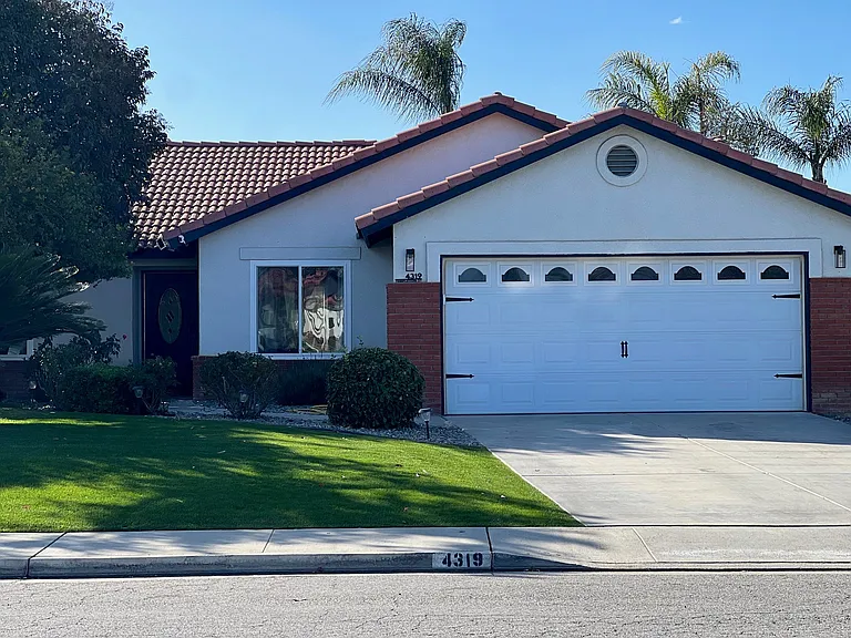 4319 Templeton St — Photo 13