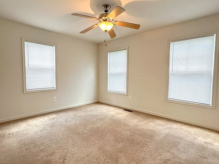 106A Villa Cir — Photo 8