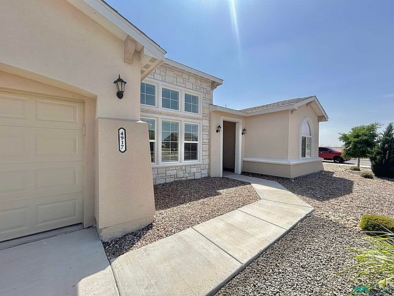 3rd image of 4917 W Longtail Rd