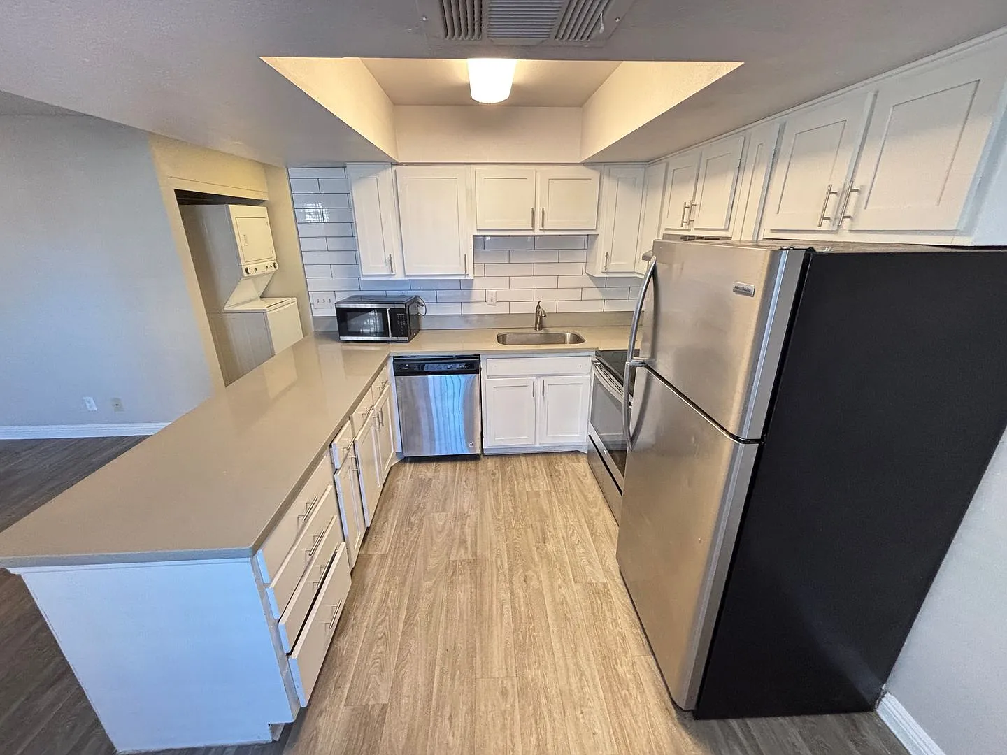 Beautiful 1Bed/1Bath home located in Craigmont Villas Community — Photo 2