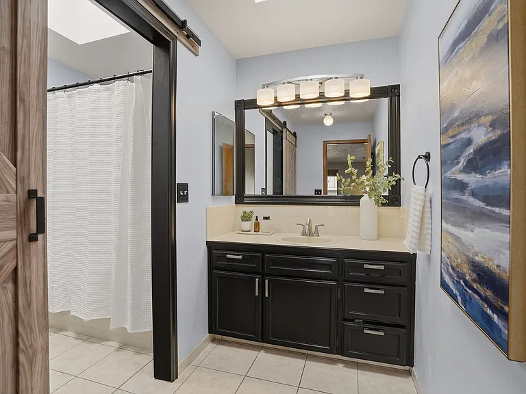 W Cora Ct — Photo 30