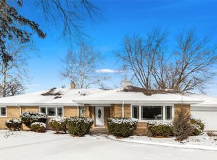 17W120 Woodland Ave, Bensenville, IL 60106