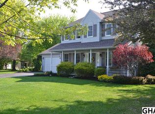 5 Wesley Dr, Carlisle, PA 17015