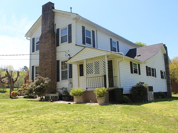 4th image of 1052 W Old Andrew Johnson Hwy