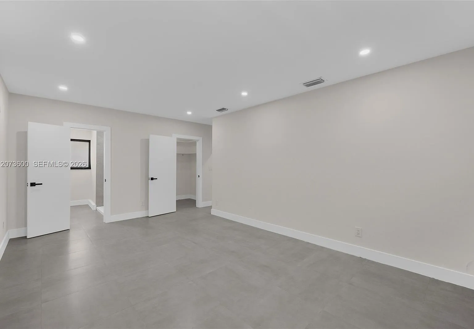 3 bed, 2.5 bath, $6,000 — Photo 2