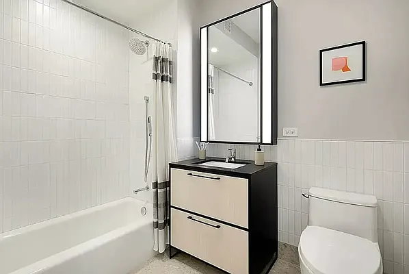 Bathroom, photo 1