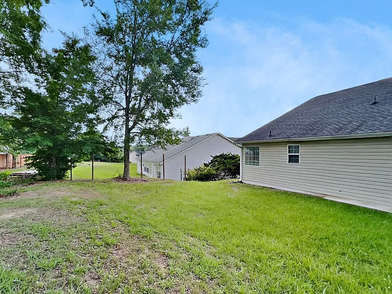 4000 Moore Creek Dr — Photo 18