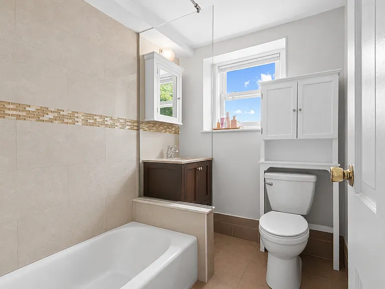 1014 Ponsi St #1B — Photo 5