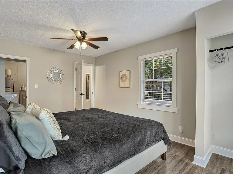 720 Dixon St — Photo 23