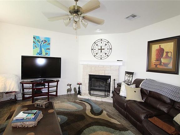 5th image of 407 N Lori Cir