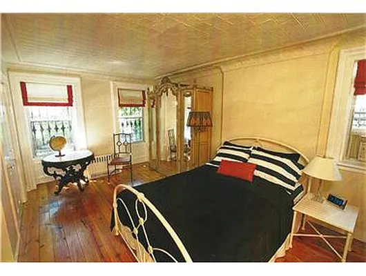 Rented by Erin Brennan, LREB | media 5