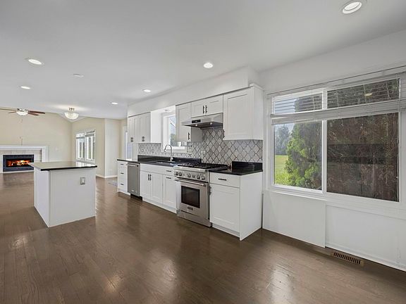5th image of 4852 Snapjack Cir
