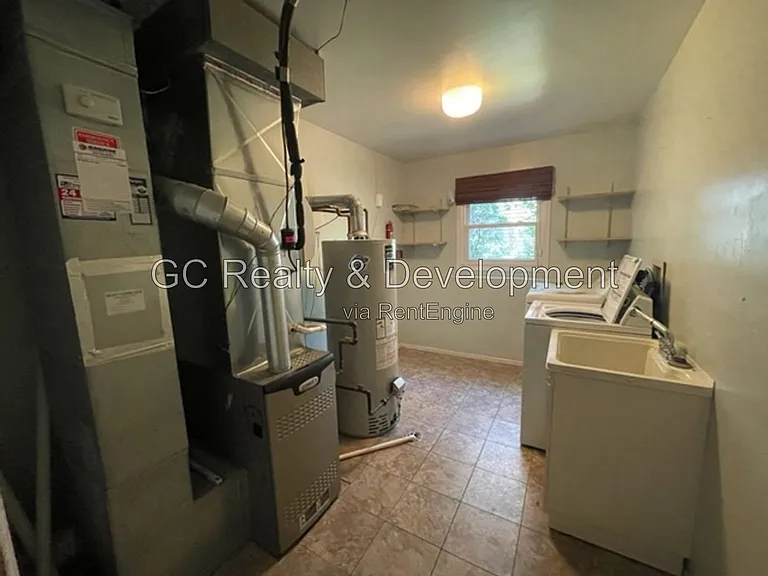 2193 Hitching Post Ln — Photo 24