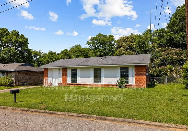 3613 Erwin Dr — Photo 4