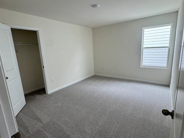 181 Snowdrop Ave — Photo 11
