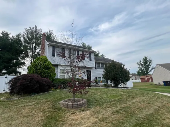 239 Split Rail Ct, Delran, NJ 08075