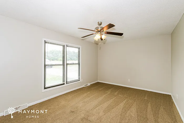 3 bed, 1.0 bath, 1621 sqft, $1,395 — Photo 3