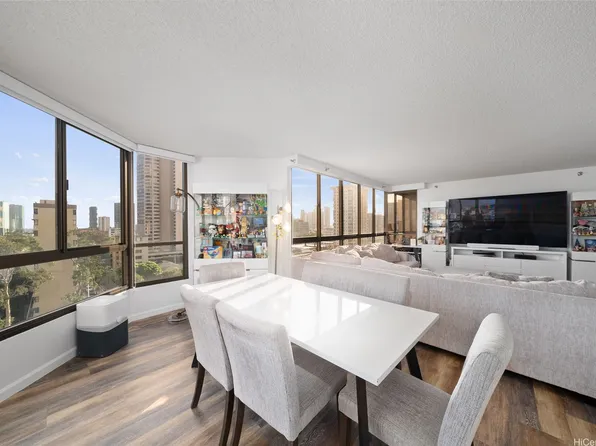 1040 Lunalilo St APT 702, Honolulu, HI 96822