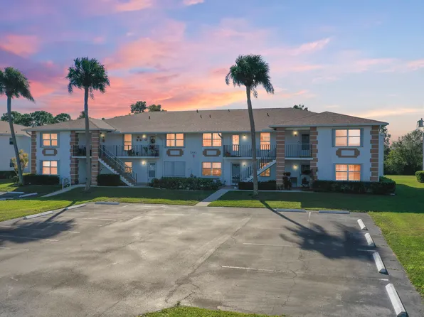 1203 S Lakes End Drive #E-2, Fort Pierce, FL 34982