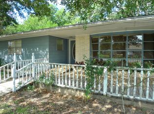 415 Silliman St, Sealy, TX 77474