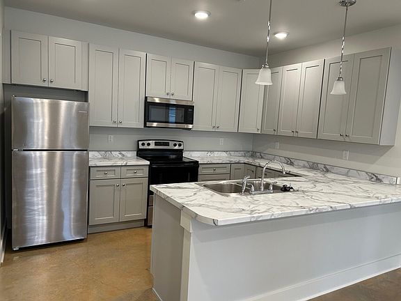 5th image of 46-100 W Center St