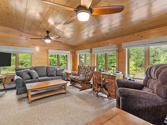 3rd image of 787 Dennison Pond Rd