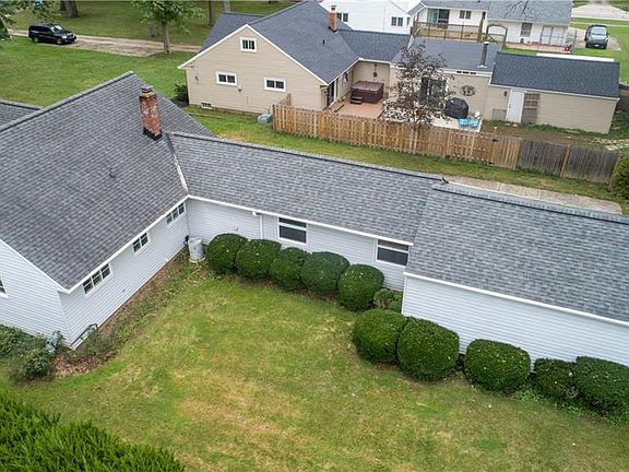 4th image of 24390 Westwood Rd