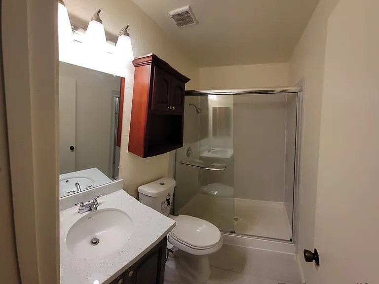 1913 Edgestone Cir — Photo 3