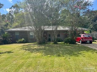 1347 Woodfield Dr, Cantonment, FL 32533