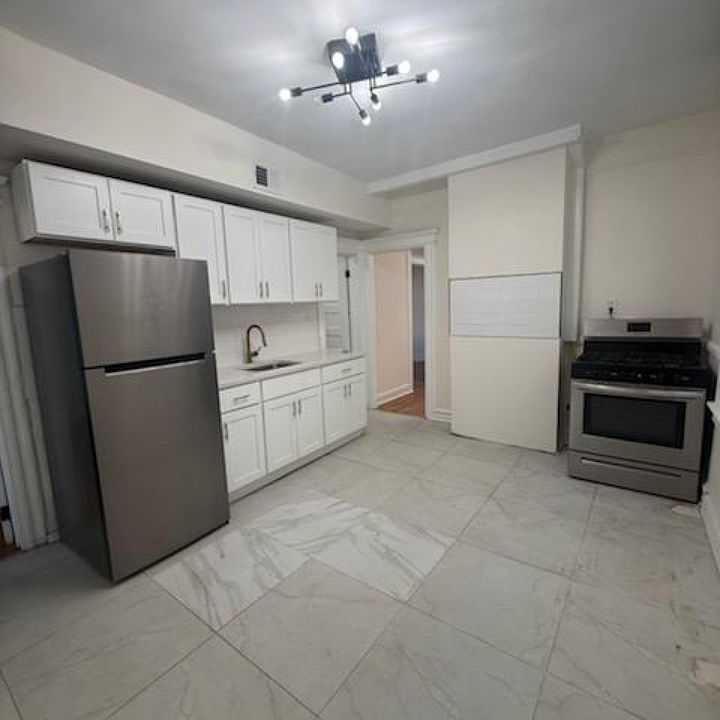 1st image of 28 Linden Ave Floor 2
