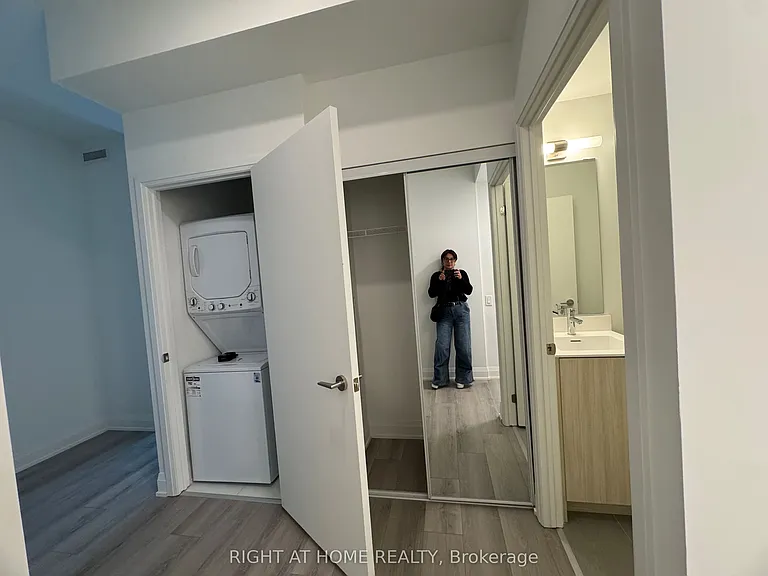 743 Warden Ave #218 — Photo 11