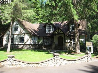 688 Sweet Ln, Cottage Grove, OR 97424