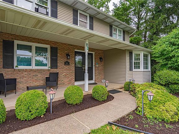 5th image of 81 Blenheim Dr