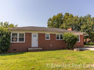 1096 Elm Cir, Granite Falls, NC 28630