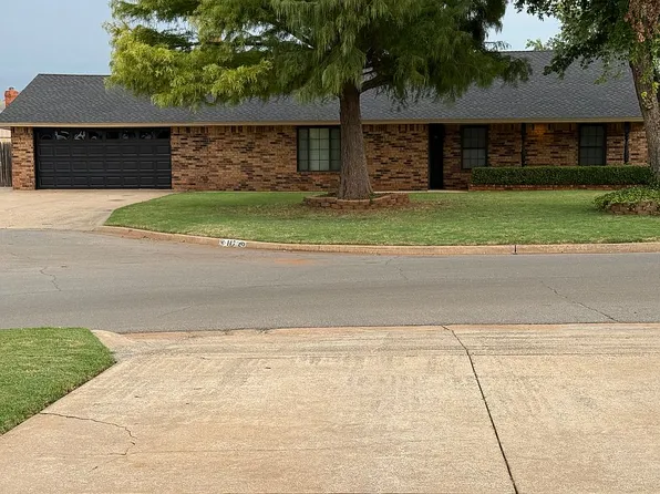 147 Regency Dr, Clinton, OK 73601